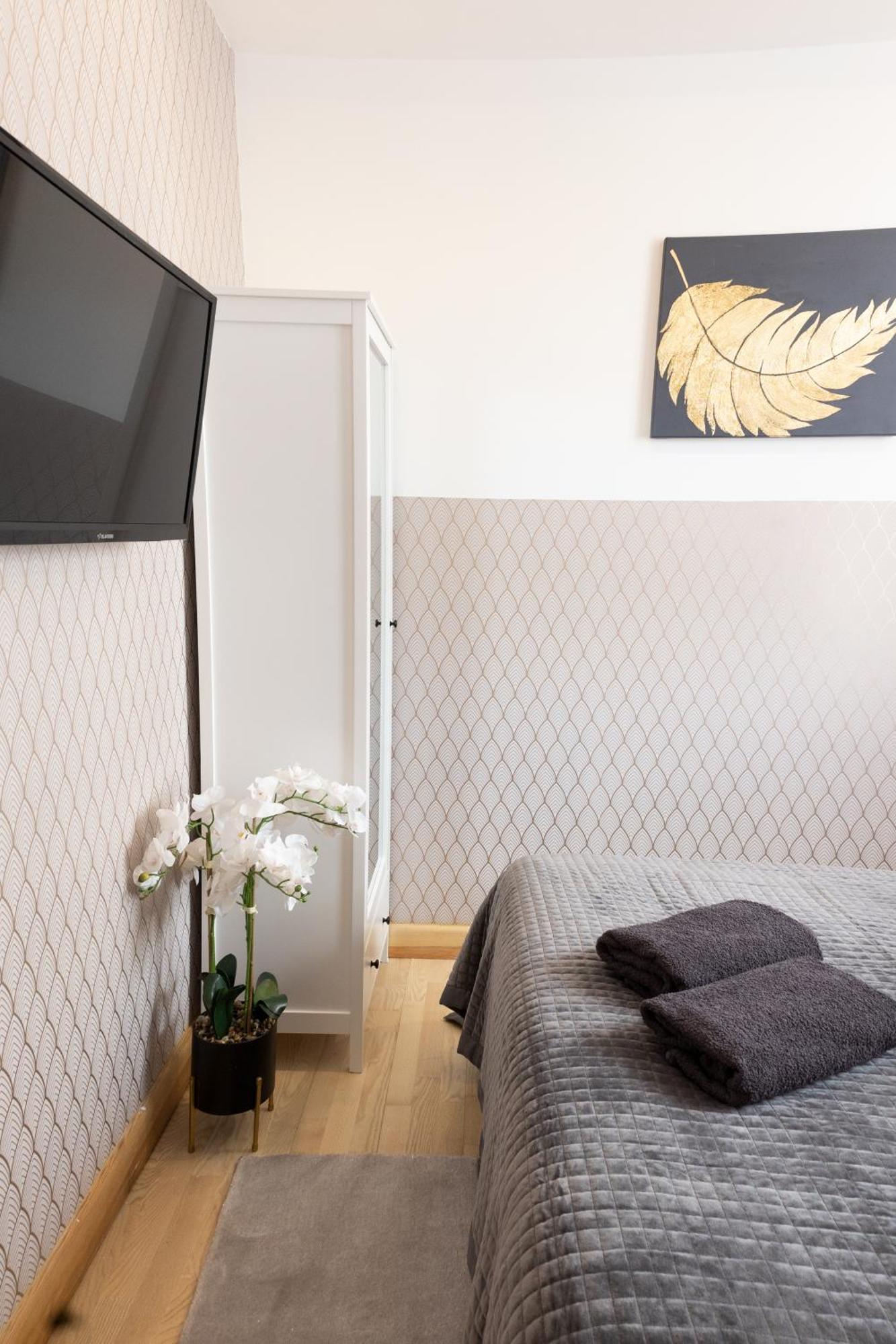 Clicktheflat Szkolna Palace Of Culture Apart Rooms Варшава Номер фото